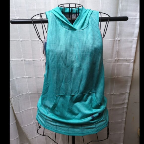 Under Armour Girl’s Heat Gear Blue/Gray Tank With Mesh Layer & Hood Size YL - Picture 1 of 4